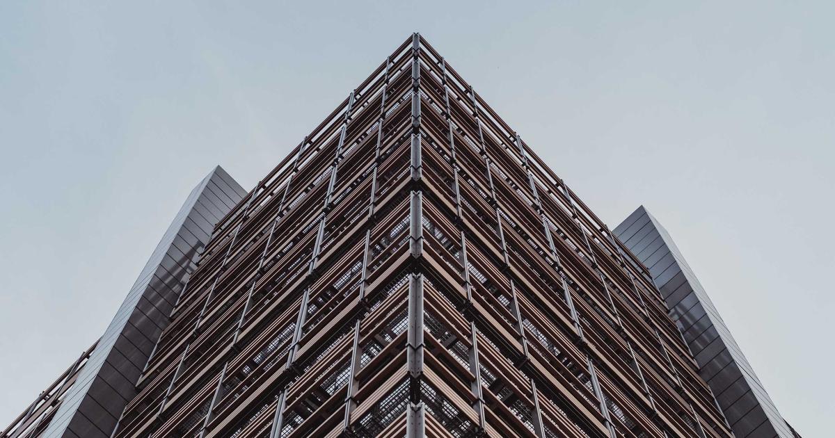 Tax Document Organization: A Guide for Growing Businesses (2025)